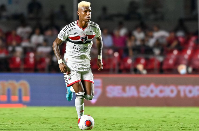 São Paulo busca cidadania de Arboleda para abrir vaga no time