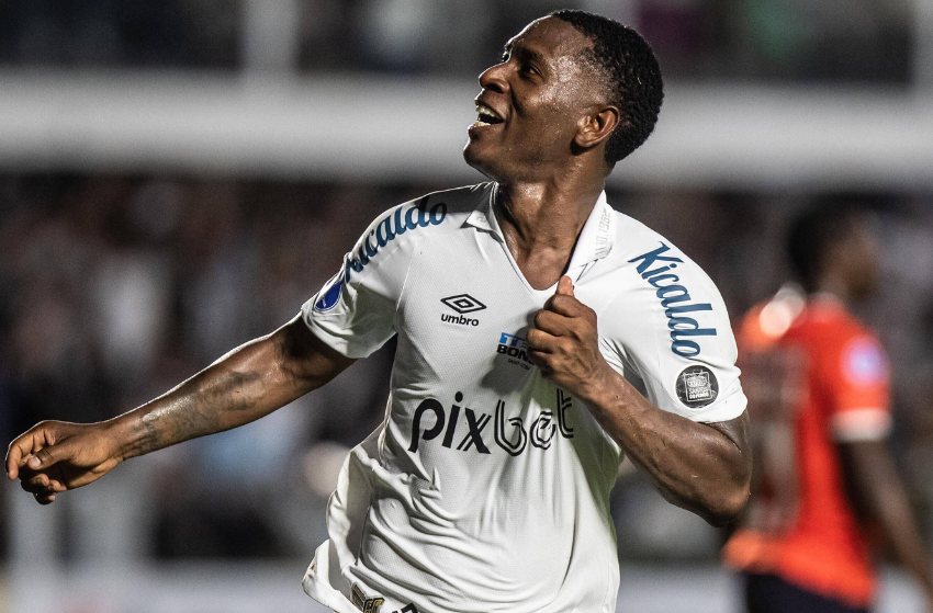 Santos: Bryan Angulo deixa o clube após rescisão de contrato