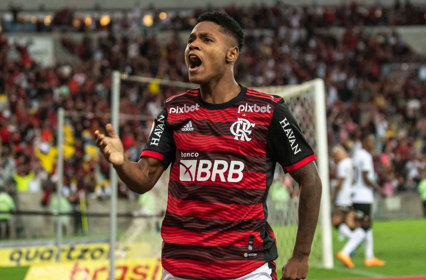 Matheus França, joia do Flamengo, entra na mira do Newcastle