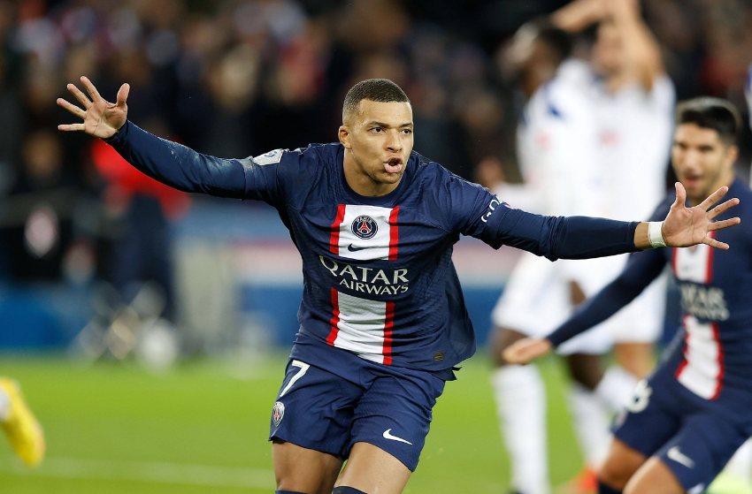 Mbappé marca no fim, e PSG vence o Strasbourg pelo Francês
