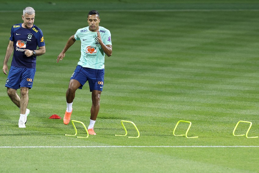 Brasil: Tite não garante Alex Sandro contra a Croácia