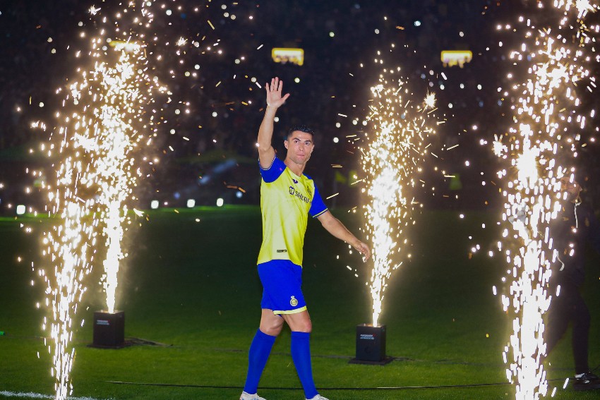 Cristiano Ronaldo será capitão em sua estreia árabe