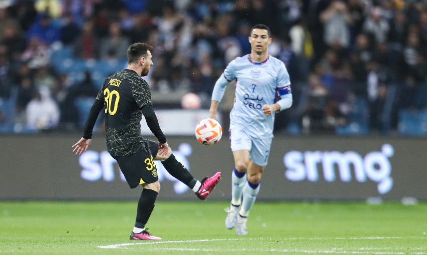 CR7 faz dois, Messi e Mbappé marcam e PSG vence amistoso