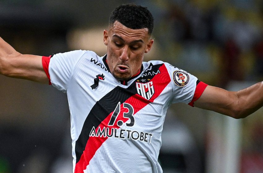 Inter apresenta o volante Gabriel Baralhas, ex-Atlético-GO