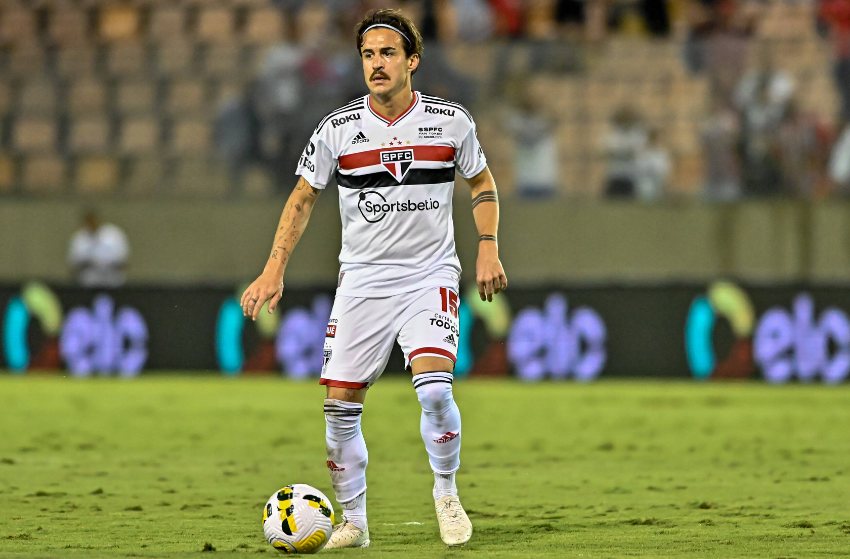 São Paulo: Ceni corta três estrangeiros do jogo contra a Ferroviária