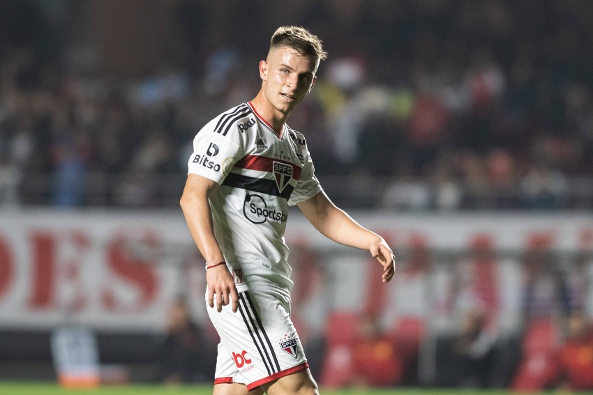 Com gol no fim, São Paulo vence a Ferroviária pelo Paulistão