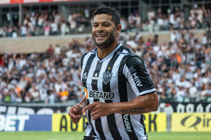 Com dois de Hulk, Atlético-MG vence a primeira no Mineiro