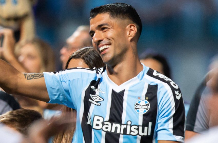 Grêmio: Luis Suárez está regularizado e pode fazer sua estreia