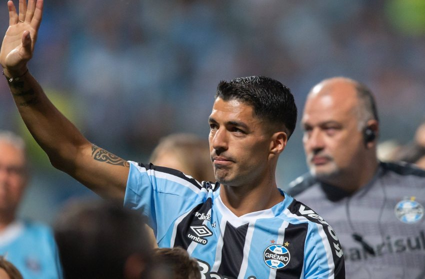 Luis Suárez faz hat-trick na estreia, e Grêmio vence a Recopa