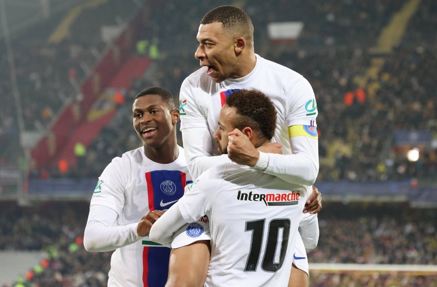 Mbappé faz cinco gols, e PSG goleia por 7 a 0 na Copa da França