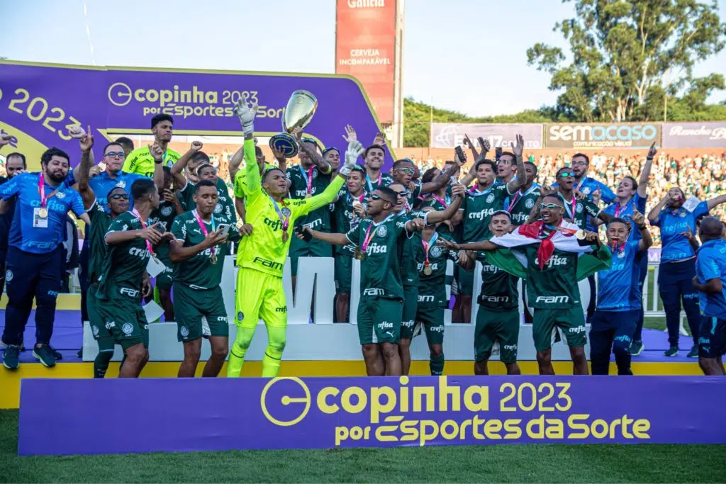 Palmeiras vence o América-MG e é bicampeão da Copinha