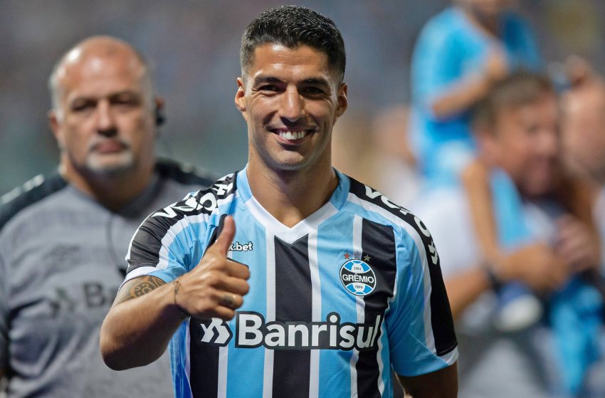 Grêmio apresenta o uruguaio Luis Suárez com festa na Arena