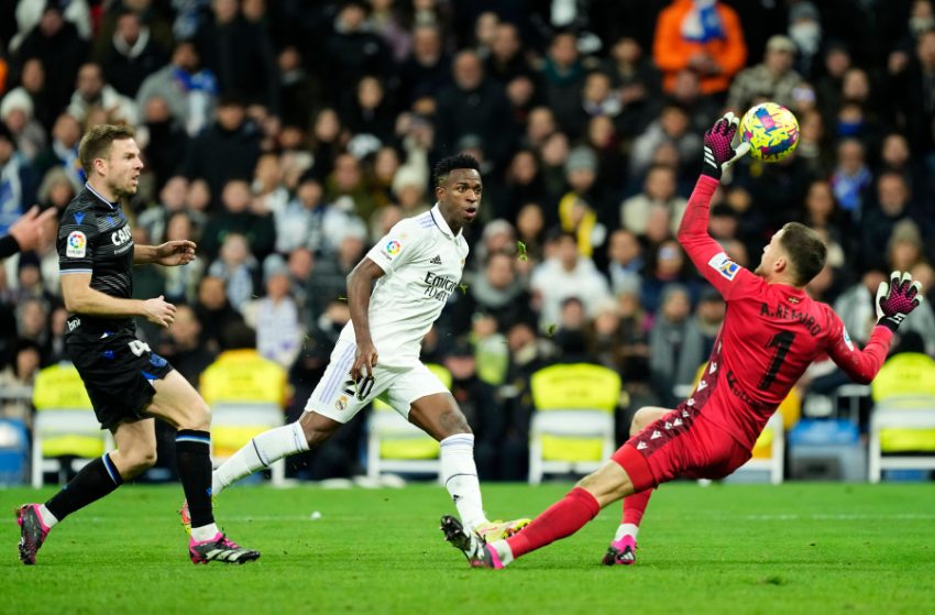Real Madrid empata sem gols com a Real Sociedad no Espanhol