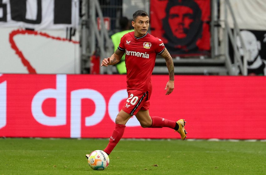 Charles Aránguiz, do Bayer Leverkusen Charles Aránguiz, do Bayer Leverkusen