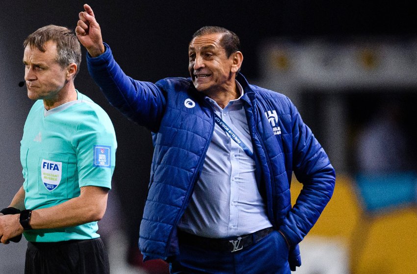 Ramon Díaz, técnico do Al Hilal Ramon Díaz, técnico do Al Hilal