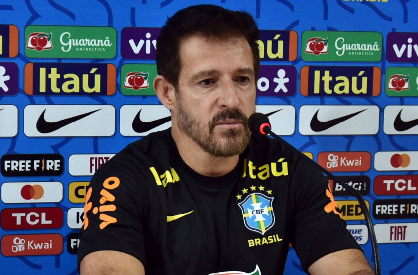 Ramon Menezes, treinador interino da Seleção Ramon Menezes, treinador interino da Seleção