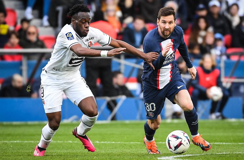 Kalimuendo e Messi, no jogo PSG x Rennes Kalimuendo e Messi, no jogo PSG x Rennes
