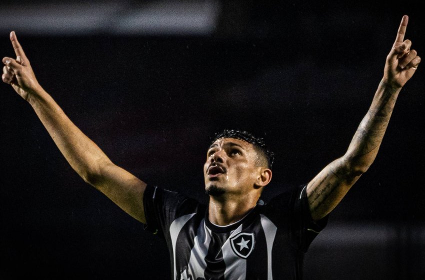 Tiquinho Soares, do Botafogo Tiquinho Soares, do Botafogo