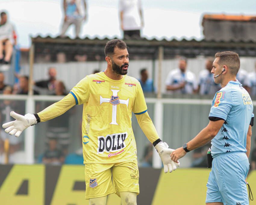 Ygor Vinhas, do Água Santa