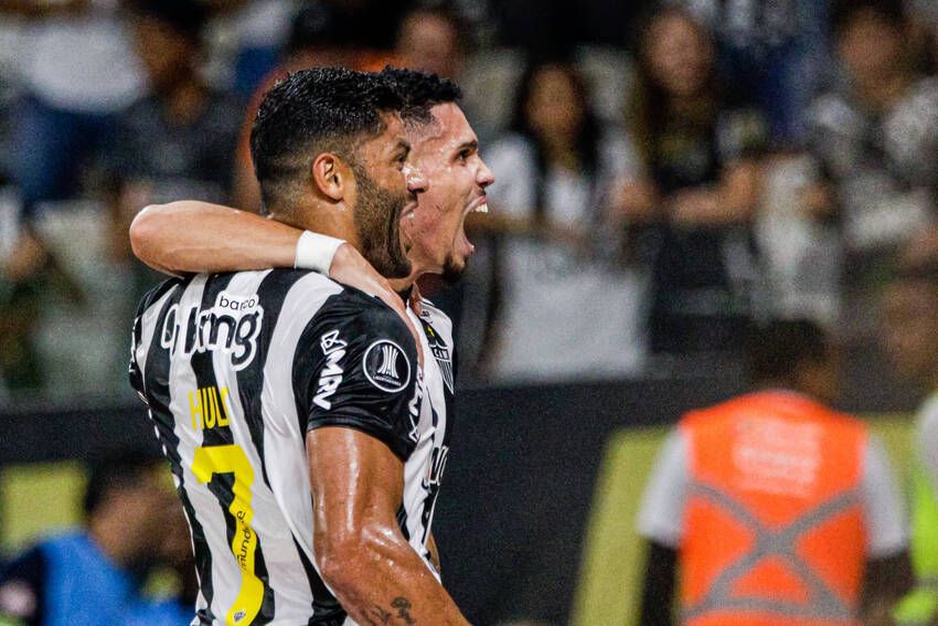 Paulinho e Hulk, do Atlético-MG Paulinho e Hulk, do Atlético-MG