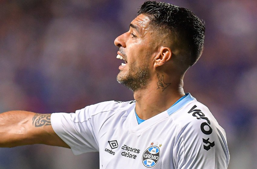 Suárez, do Grêmio Suárez em ação pelo Grêmio, que empatou com o ABC na Arena e avançou às oitavas da Copa do Brasil (©Imago Images / Sports Press Photo)