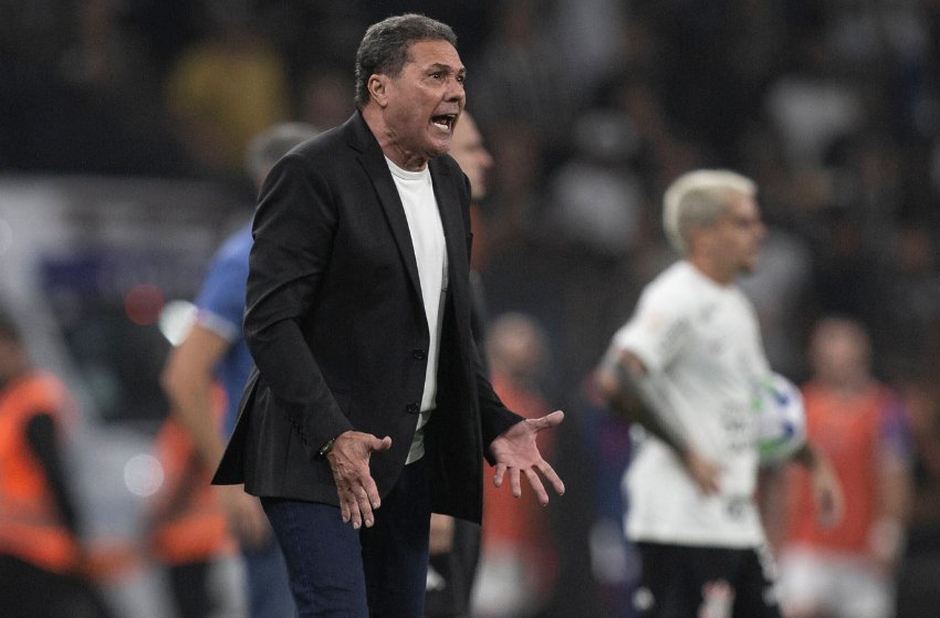 Vanderlei Luxemburgo, técnico do Corinthians Vanderlei Luxemburgo, técnico do Corinthians