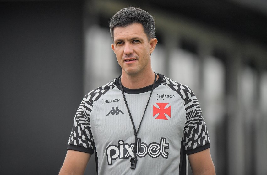 Maurício Barbieri, técnico do Vasco Maurício Barbieri, técnico do Vasco