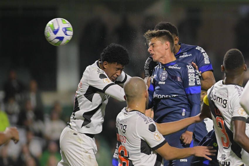 Vasco e Coritiba Vasco e Coritiba
