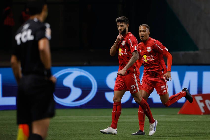 Juninho Capixaba, do Bragantino Juninho Capixaba, do Bragantino