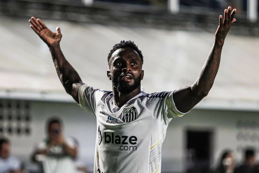 Mendoza, do Santos Mendoza, do Santos
