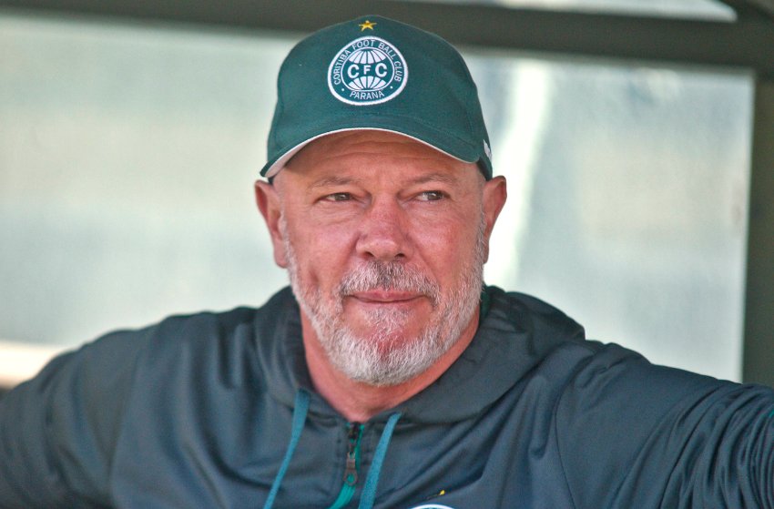 Antônio Carlos Zago é demitido do Coritiba Antônio Carlos Zago é demitido do Coritiba