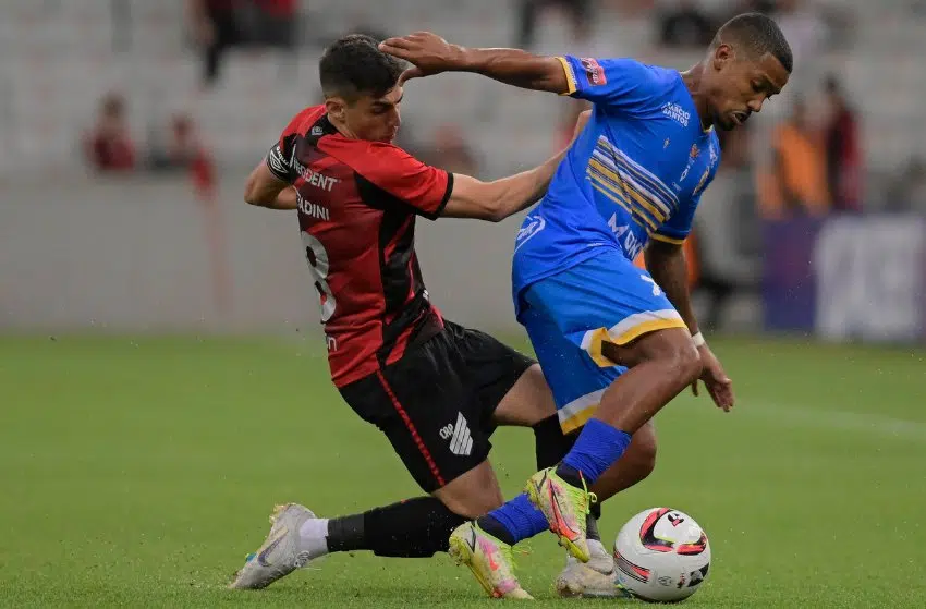 Léo Cittadini, do Athletico, interessa ao Vasco Léo Cittadini, do Athletico, interessa ao Vasco