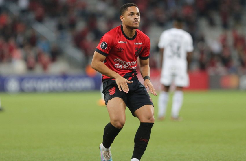 Vitor Roque, do Athletico-PR