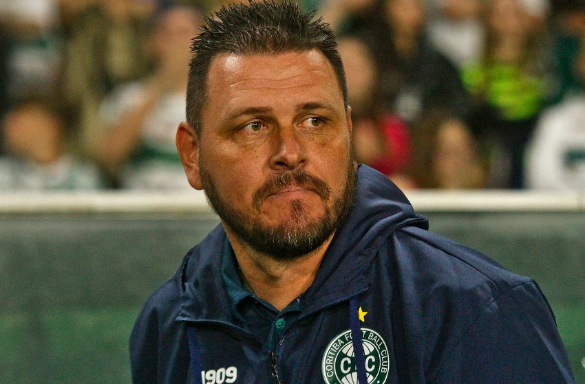 Técnico Thiago Kosloski, do Coritiba Técnico Thiago Kosloski, do Coritiba