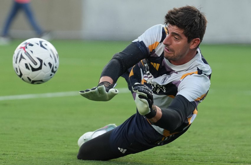 Courtois, do Real Madrid, se lesiona Courtois, do Real Madrid, se lesiona