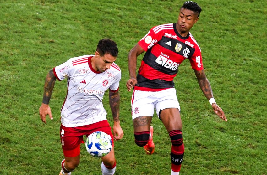 Flamengo e Inter empatam no Maracanã Flamengo e Inter empatam sem gols no Maracanã