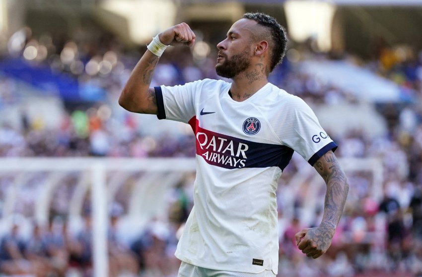 Neymar anunciado pelo Al-Hilal Neymar troca PSG pelo Al-Hilal