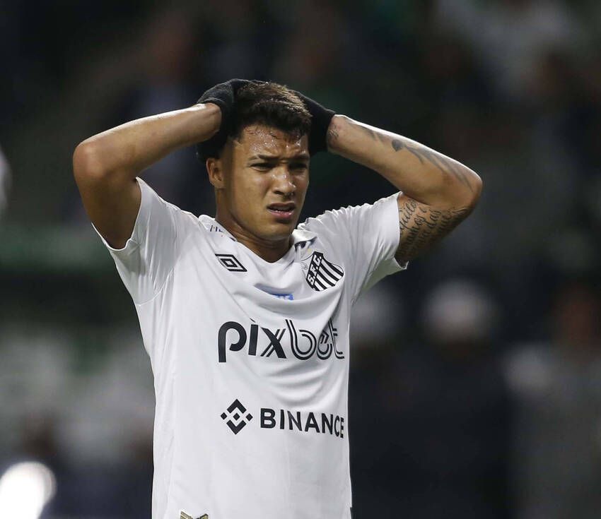 Marcos Leonardo, do Santos Marcos Leonardo, do Santos