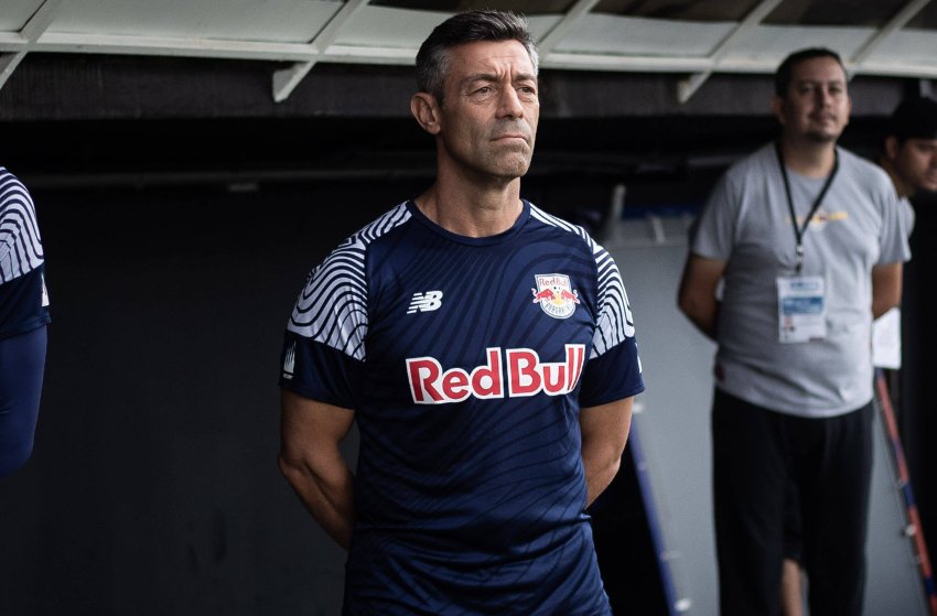 Pedro Caixinha, técnico do RB Bragantino Pedro Caixinha, técnico do RB Bragantino