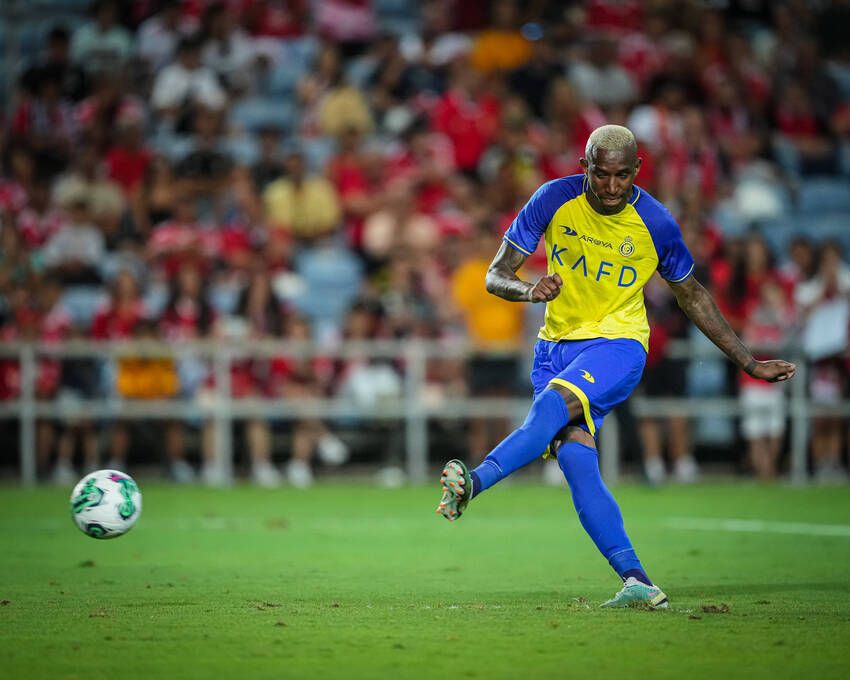 CR7 e Talisca marcam, e Al-Nassr vence o Al-Ahli de Firmino
