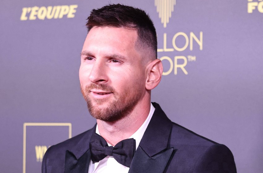 Lionel Messi vence a Bola de Ouro Messi ganha oitavo prêmio da Bola de Ouro