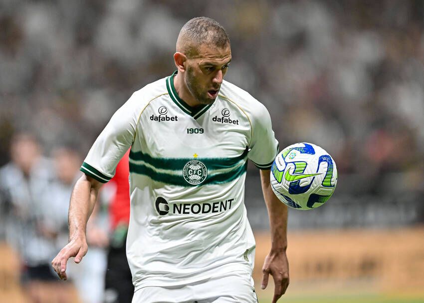 Slimani, do Coritiba Slimani, do Coritiba