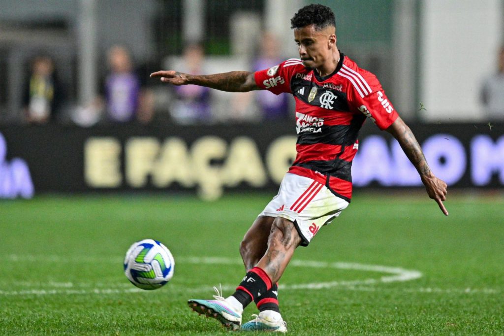 Allan-Flamengo-jogo-imago1032691034h Allan do Flamengo jogando pelo Brasileirão