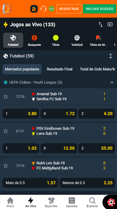 Captura de tela com exemplo da página de apostas ao vivo, com jogos de futebol entre Arsenal e Sevilla, PSV e Lens, etc. 