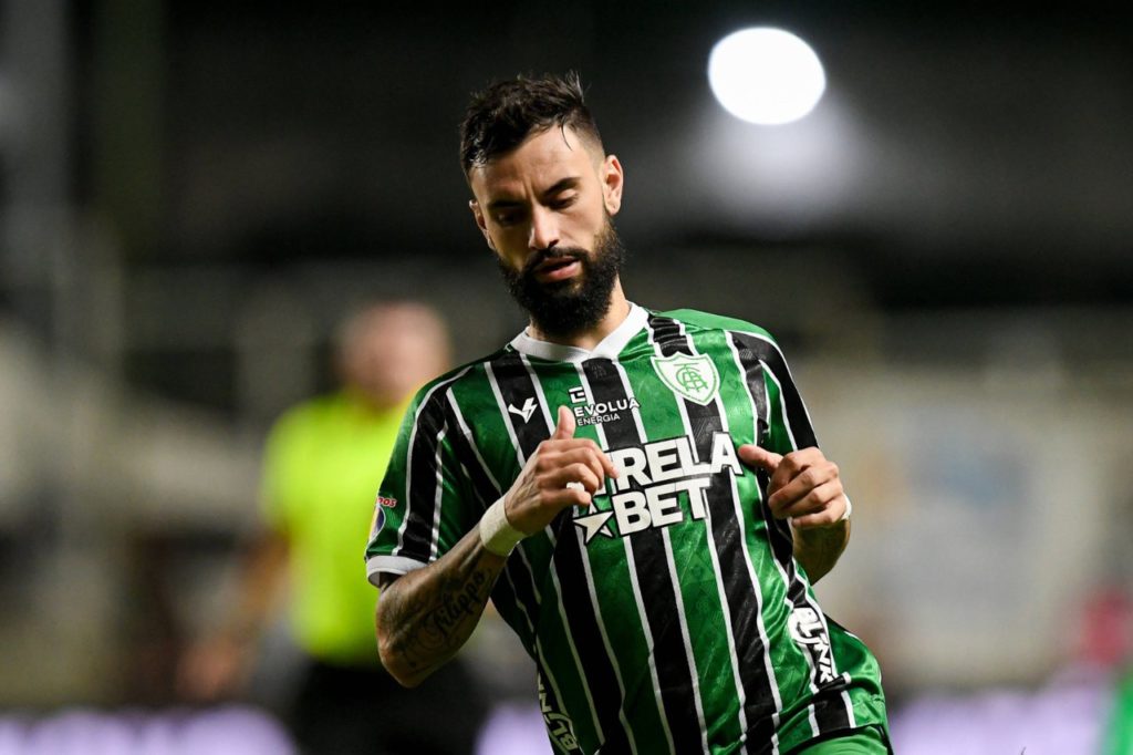 Gonzalo-Mastriani-América-MG-mercado-imago1034582764h Mastriani do América-MG comemorando gol pelo Brasileirão