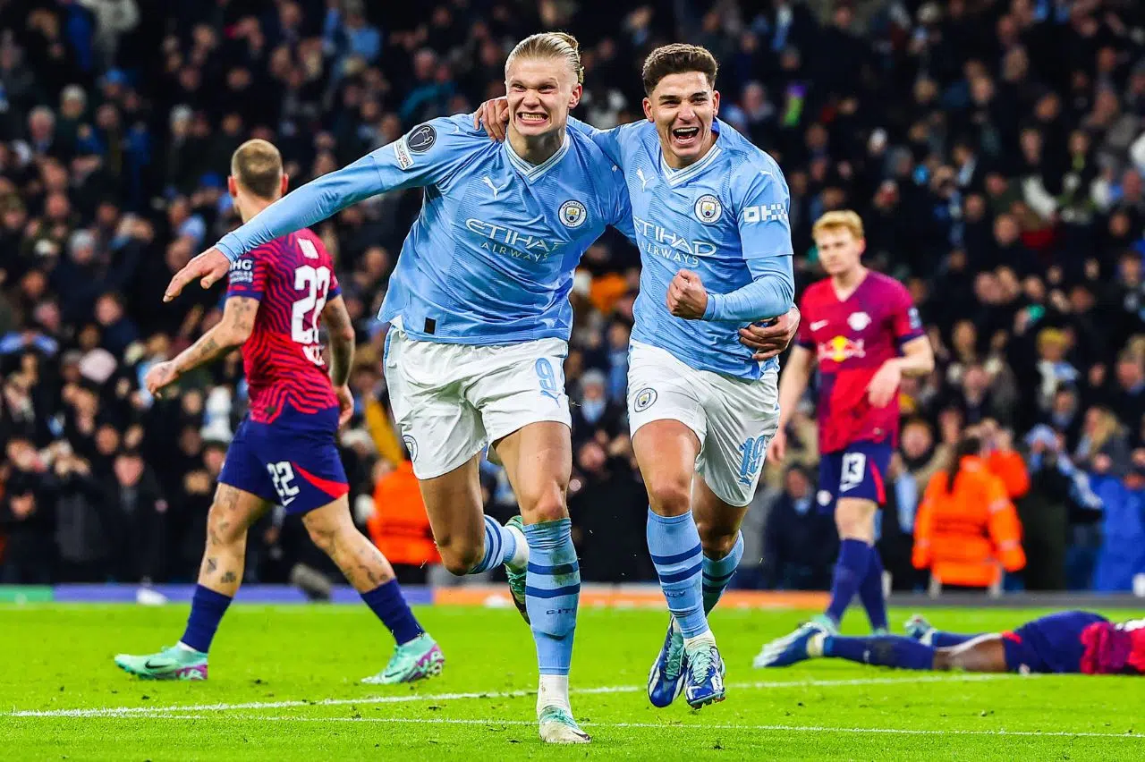 Manchester City vira sobre o RB Leipzig e confirma liderança