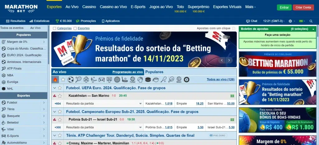 Captura de tela do website Marathonbet demonstrando a plataforma e as opções de navegação com esportes, jogos ao vivo etc. 