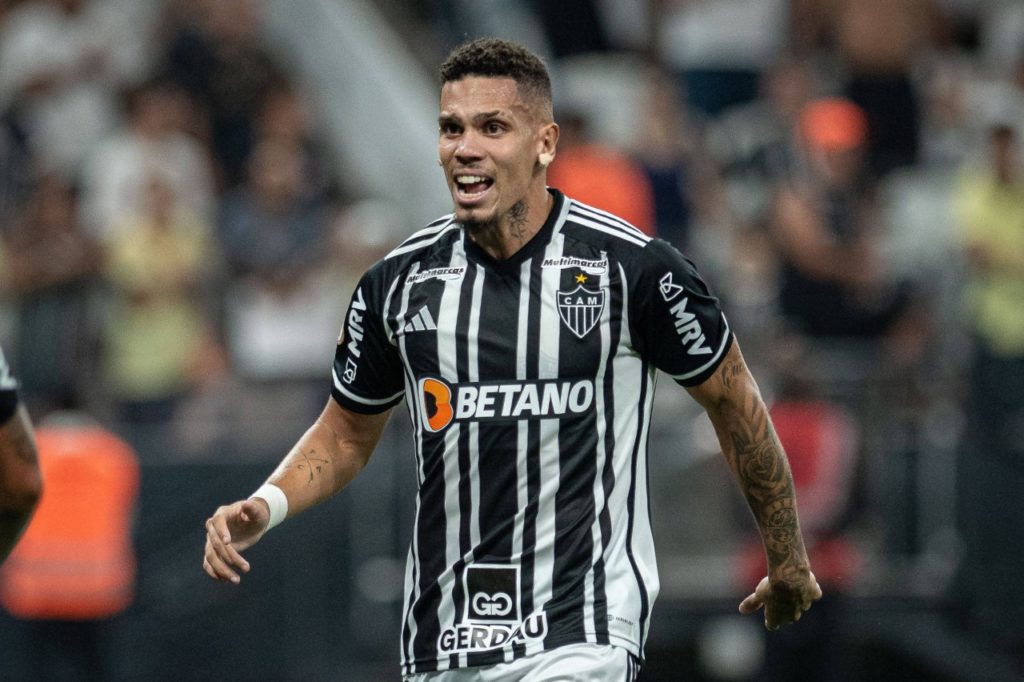 Paulinho-Atlético-gol-imago1036778546h Paulinho do Atlético-MG comemorando gol no empate com o Corinthians