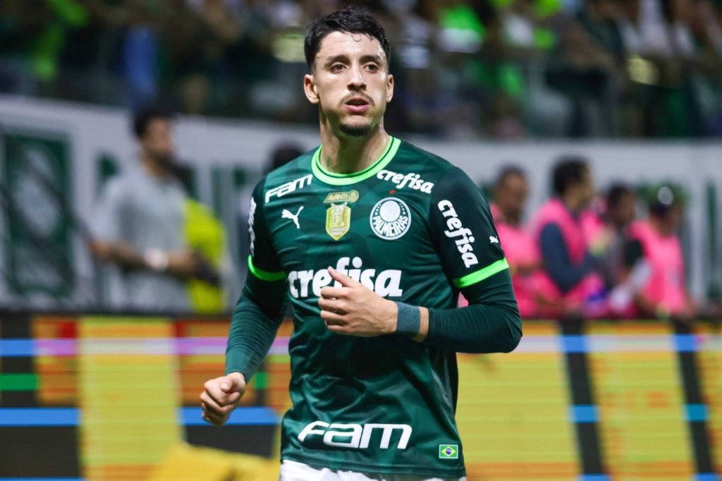 Piquerez-Palmeiras-jogo-imago1036334543h Piquerez lateral-esquerdo do Palmeiras jogando pelo Brasileirão