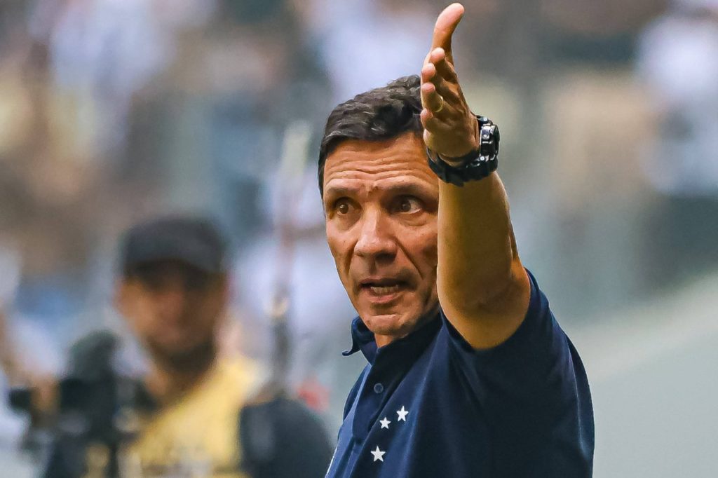 Zé-Ricardo-técnico-Cruzeiro-demissão-imago1036082767h Técnico Zé Ricardo comandando o Cruzeiro no Brasileirão